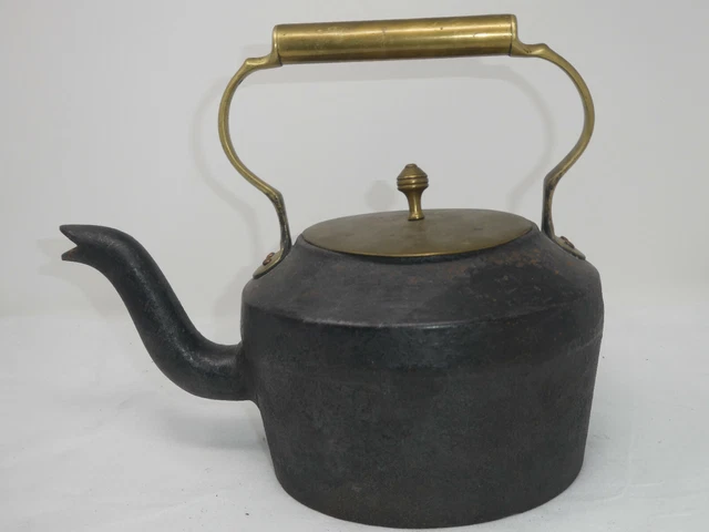 ANTIQUE 19TH CENT J&J SIDDONS No.3 WESTBROMWICH 6 PINTS IRON KETTLE W/BRASS LID