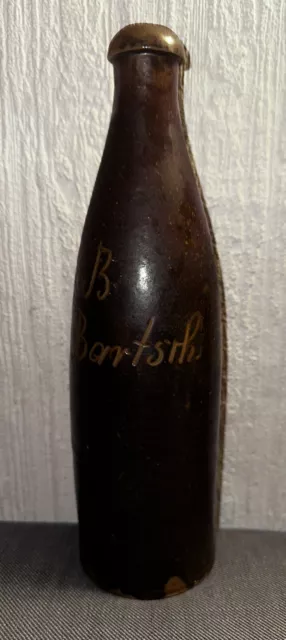 Alte Flasche aus Steingut Braun