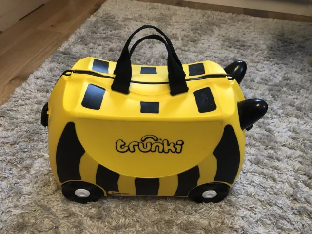 TRUNKI TRAVEL SUITCASE Bumble Bee Ride On Case Missing Strap Key