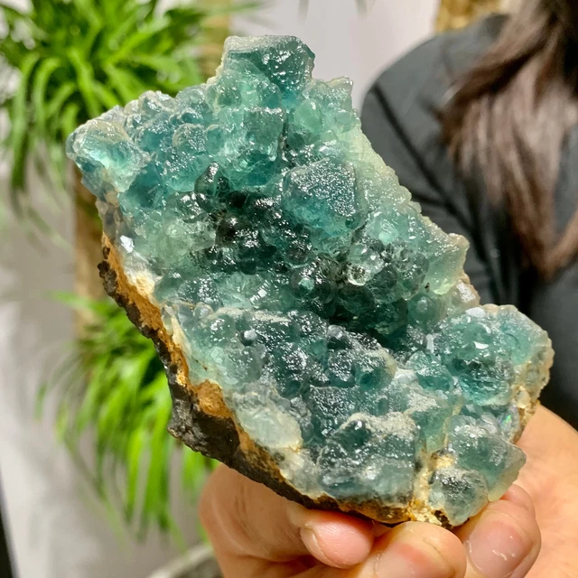 324g  New Find sky blue Phantom Quartz Crystal Cluster Mineral Specimen
