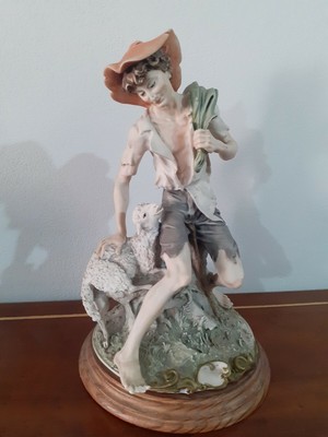 Statuina Pastore Sacro Presepe Ceramica Porcellana Capodimonte Giuseppe Armani 