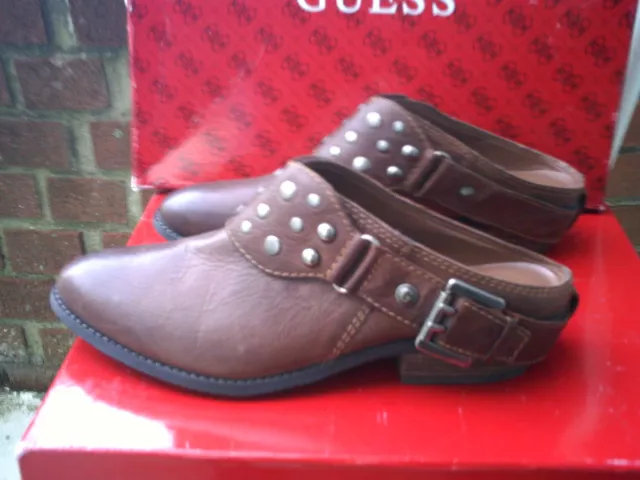 BELLES  MULES (38) CUIR  GUESS (+de 120 euros)