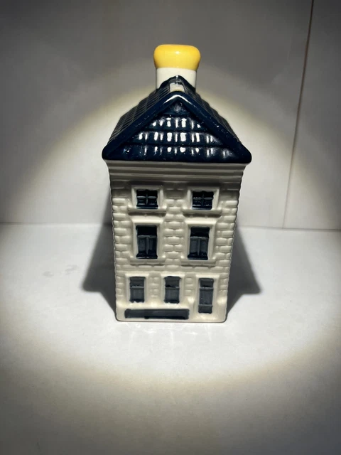 KLM Bols Blue Delft Miniature House - Number 26, 1575.