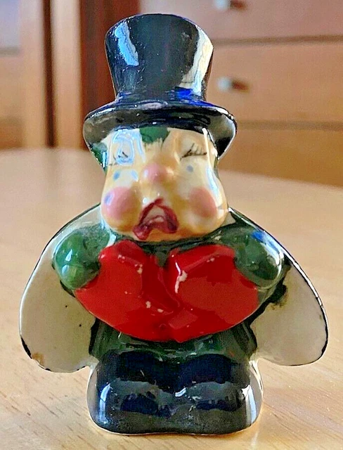 VINTAGE Anthropomorphic Miniature ceramic SAD & BROKEN HEARTED LadyBug BOY