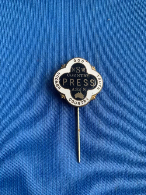 Australian Enamel Stick Pin Badge NSW Country Press Association F48