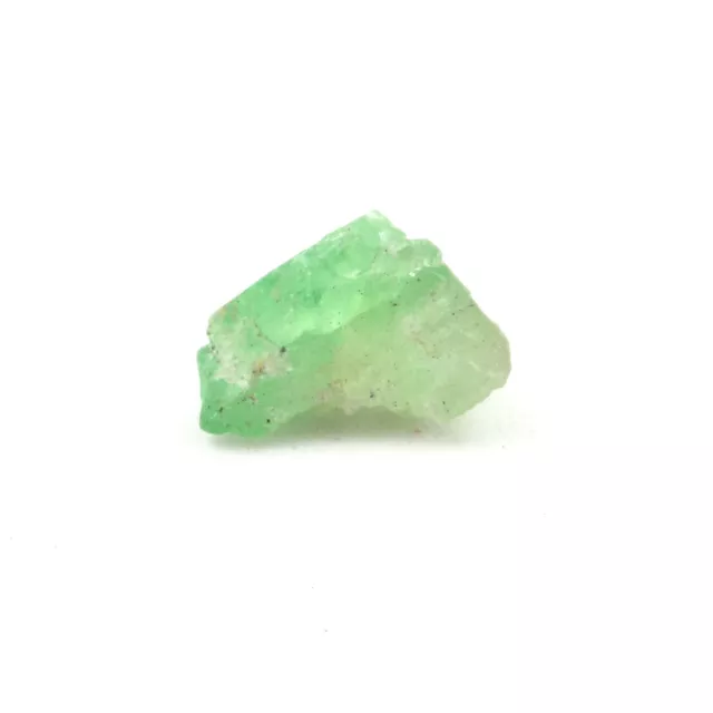 Minéraux collection. Grenat Tsavorite. 4.265 ct. Manyara Region, Tanzanie.