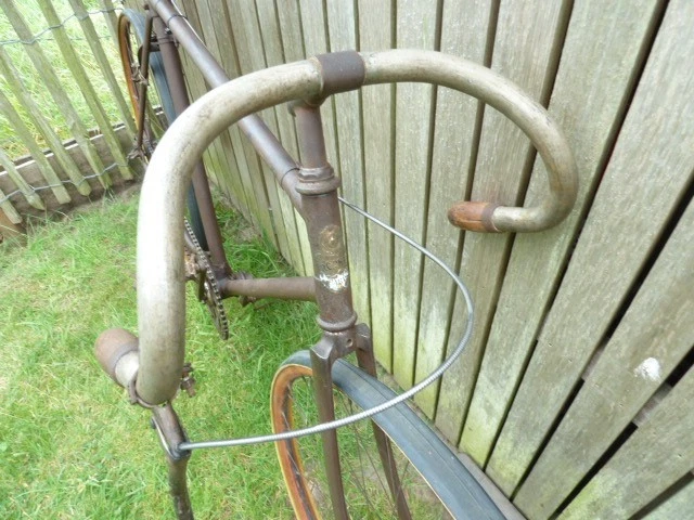 Ancien vélo 1900/20 support pompe acier laiton Altes fahrrad old bike Ancien vélo 1900/20 support pompe acier laiton Altes fahrrad old bike