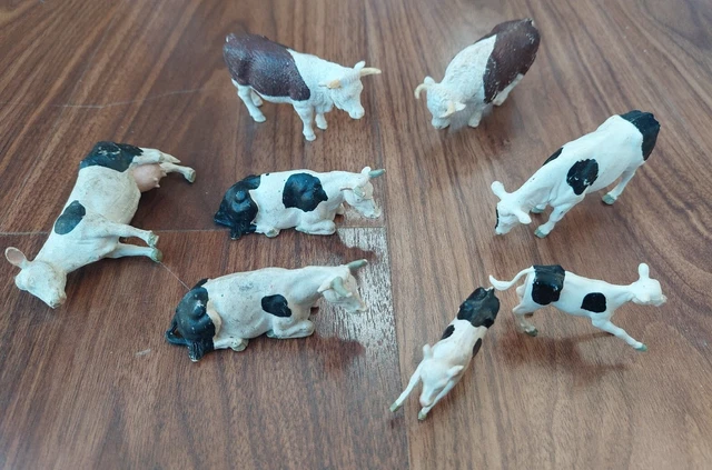 4 Friesische Rinder Als Spielzeugfiguren – Maßstab 1:32 – Realistische Bauernhof-Tiere Zum Sammeln & Spielen