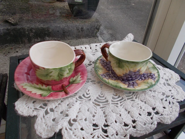Lot De 2 Tasses Et Sous-Tasses Barbotine FG Portugal – Fait Main – Motif Raisin Vintage