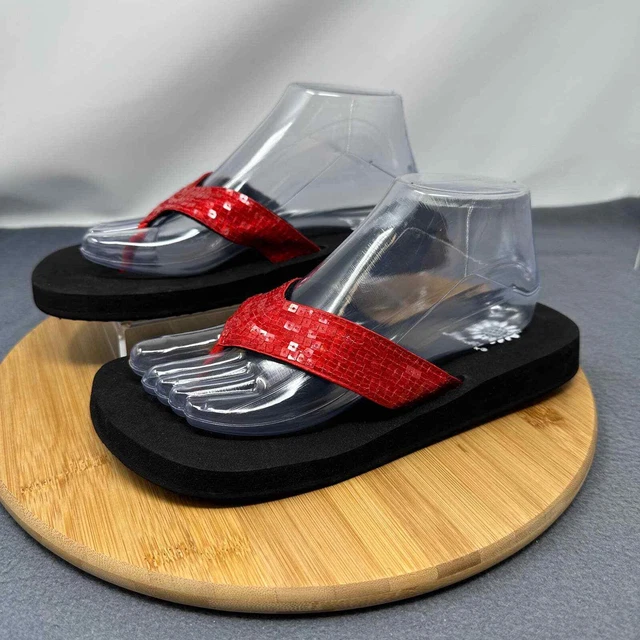 Yellow Box Red Sequin Flip Flop Low Platform Sandals Women's Size 8.5