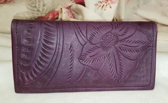 JL SALDIVAR Leather Tooled Bi Fold Card Bill Coin Wallet*Flower Design*Purple