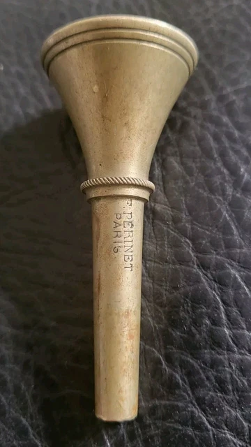 ANCIEN CLAIRON TROMPETTE militaire en cuivre . EUR 15,00 - FR
