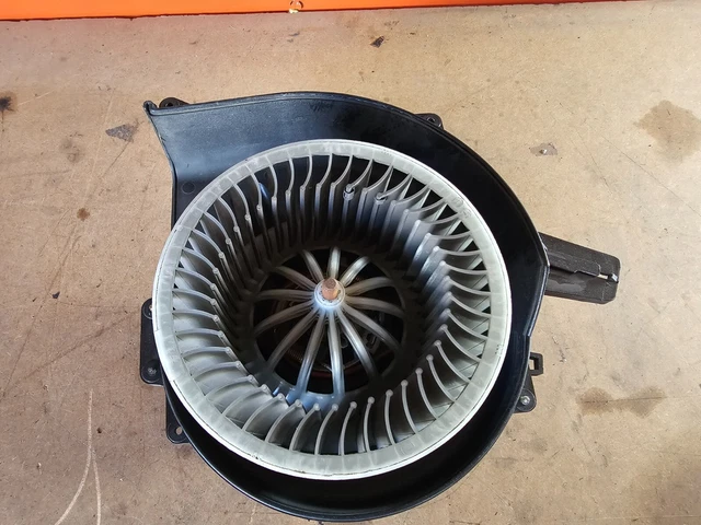 VW Polo 9N 1,4 FSI Bj 2003 Gebläse Motor Heizung 6Q1819015C