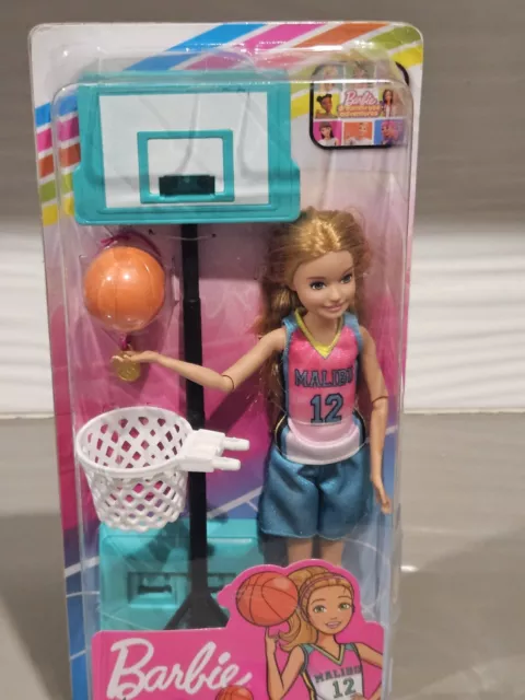 Barbie team stacie doll & chelsea doll soccer 2025 playset
