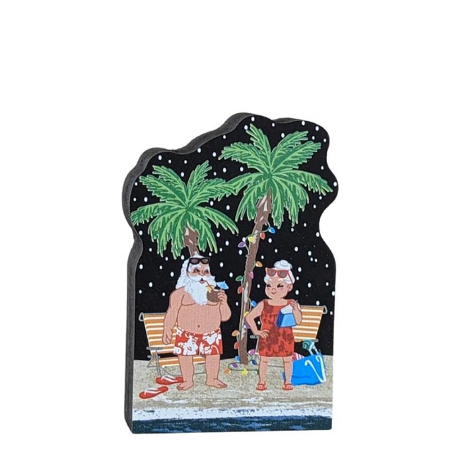 Cat’s Meow Village Christmas North Pole Santa & Mrs Claus on Vacation #22-923