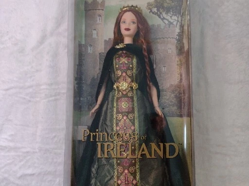 Mattel - Barbie Doll - 2001 Collector Edition Princess of Ireland NRFB