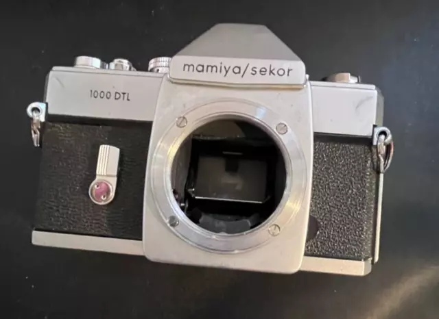 MAMIYA/SEKOR 1000 DTL 1970 Vintage Film Camera UNTESTED No Lens