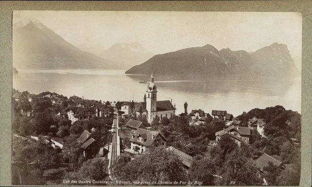 Suisse, Le lac des Quatre Cantons, Vitznau, vue depuis le chemin de fer du Rigi.