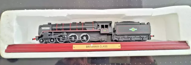 Atlas Edition Static Model Train  And Tender-Britannia Class