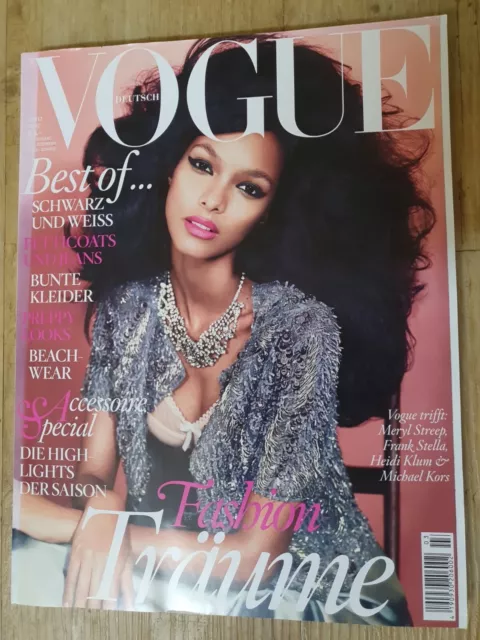 VOGUE GERMAN  MÄRZ 03/2012 - Lais Ribeiro