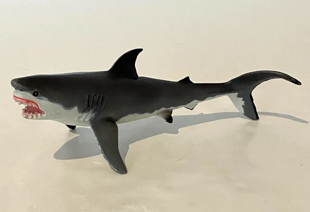 Great White Shark 1991 Safari Ltd  Monterey Bay Aquarium 9" Toy Figure