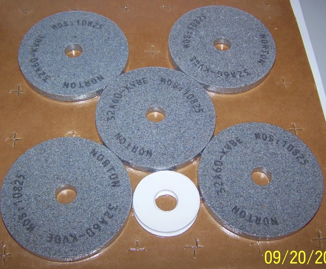 NORTON 32A Vitrified Grinding Wheel 32A60-IVBE 7 x 3/4 x 1-1/4 STYLE