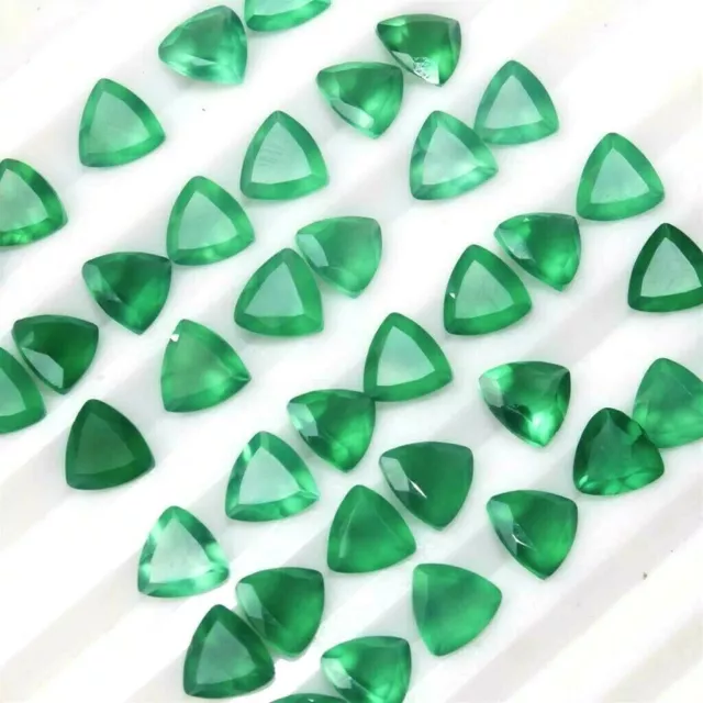 Vente en gros Lot de 7mm Trillion Cut Natural Green Onyx Loose Calibrated...