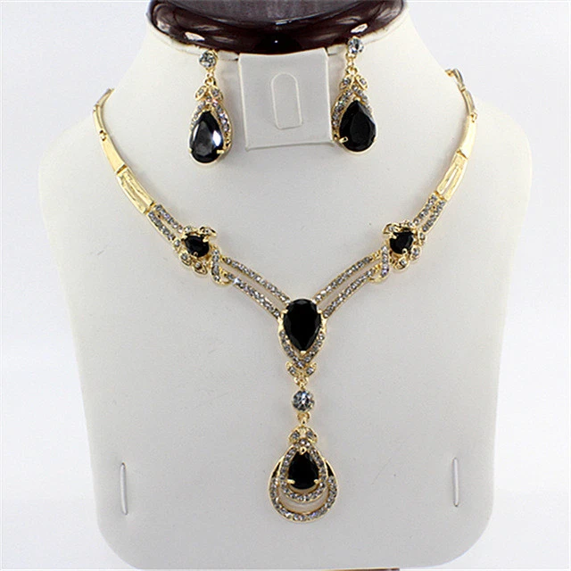Parure Collier Et Boucles D'oreilles – Plaqué Or, Cristal Swarovski, Résine Rose – Neuf (professionnel)
