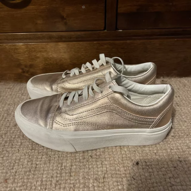 Rose gold on sale and grey vans