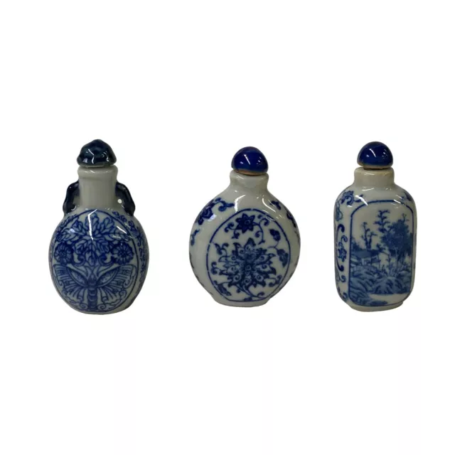 3 x Chinese Porcelain Snuff Bottle With Blue White Flower Graphic ws2455