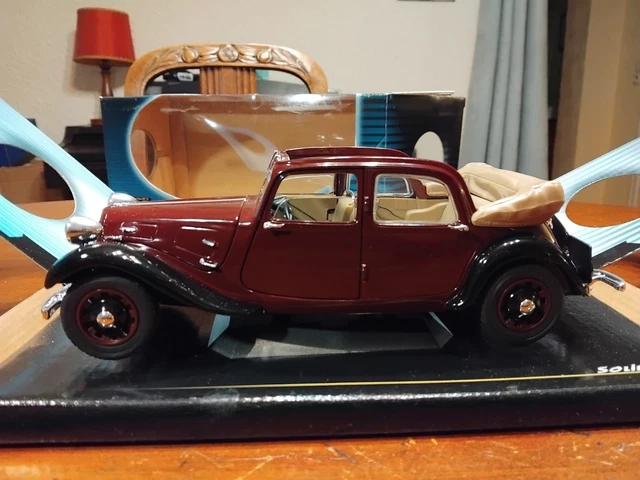 Solido 8179 - Citroën Traction Avant 11 Coupé 1938 - Voiture Miniature 1/18 Couleur Bordeaux