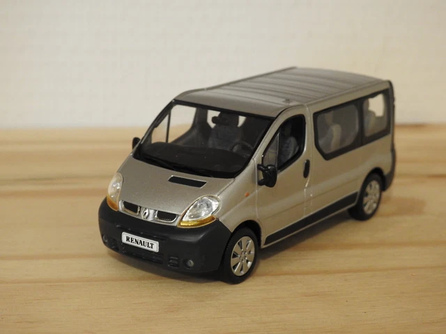 Norev Renault Trafic Minibus 1/43 No Box. Mint Cond. Not A Press Series.