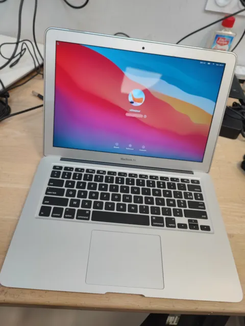 Apple MacBook Pro 2020 13 Intel Core i5 2,00GHz 512Go SSD 16Go gris  sidéral pas cher