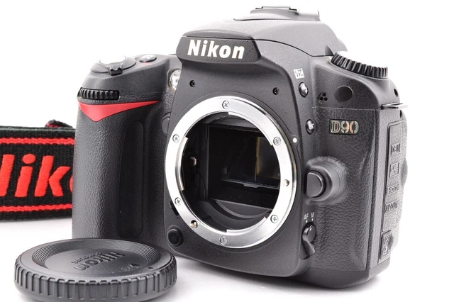 Nikon D90 Digital SLR Camera Body 12.3MP DX Format from Japan 1414 shots Strap