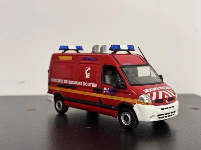 NISSAN NP 300 double cabine Brigade Fluviale Gendarmerie ALARME 1/43 EUR 55,00 - FR