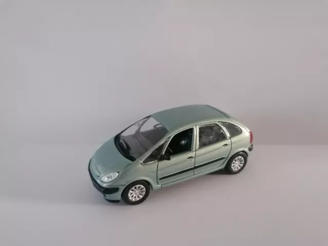 CITROEN Xsara Picasso- 1999 - NOREV   1:43 eme   emballage d'origine (  neuf  )