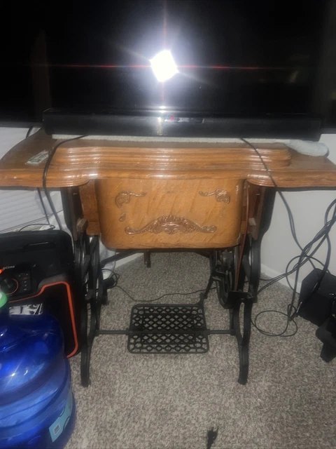 1906 Sewing Machine