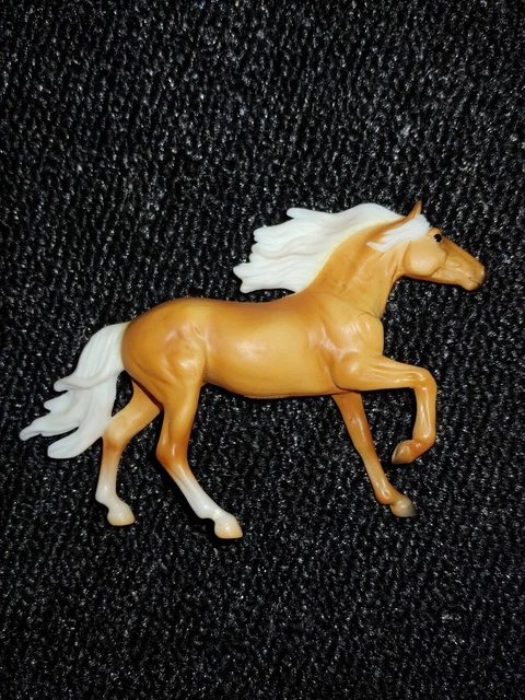 Breyer #97244 WalMart SR - Horse Crazy - Lusitano - palomino Mirado - B