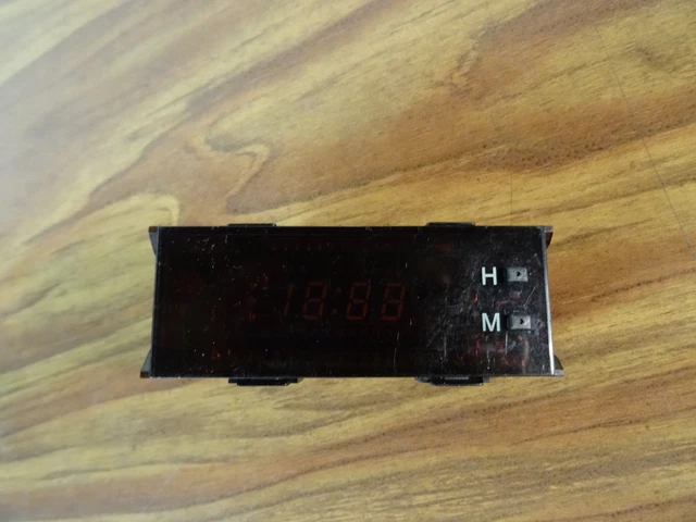 TOYOTA COROLA 1998- 2002 horloge tableau de bord 83910-02040