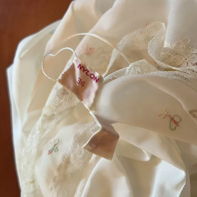 VINTAGE LUXITE ROMANTIC Bridal White Nylon Lace Trim Chiffon Nightgown ...