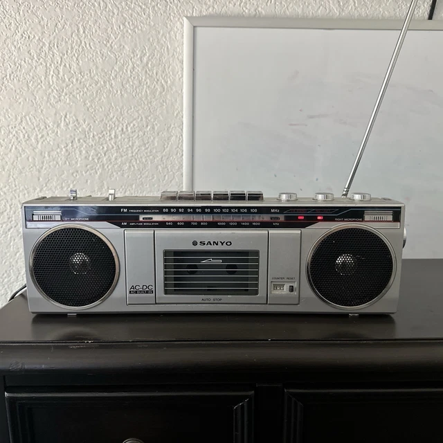 VINTAGE 80’S SANYO AM/FM Radio Cassette Boombox | Model M Series| AC/DC ...