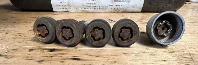20-Pack 17mm Grey Wheel Nut Bolt Covers For Mini Countryman R60 (2010–16) + Removal Tool