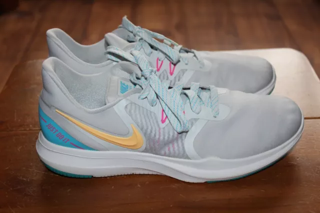 NIKE IN SEASON Tr 8 Uk 7 Eur 41 Ladies Trainers Nearly New 14.00