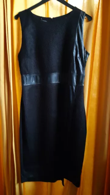 Robe Noire Bi-matière Rinascimento Taille XL Neuve avec étiquette