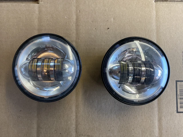 Harley Davidson OEM Daymaker LED Touring 4" Auxiliary Passing Lamps! 68000020!