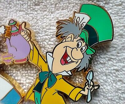 Disney Alice in Wonderland Fantasy Pin  Alice and the Mad Hatter LE 50 3