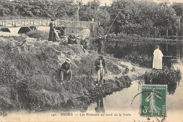 Cpa 51 Reims Les Pecheurs Au Bord De La Vesle
