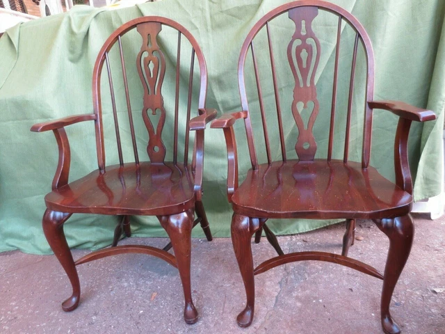 Pennsylvania House Traditional Solid Cherry Queen Anne Spindle-Back Arm Chair Pennsylvania House Traditional Solid Cherry Queen Anne Spindle-Back Arm Chair