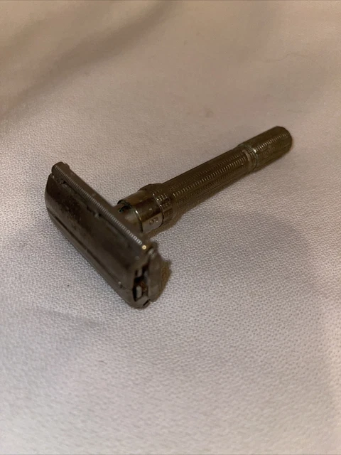 Vintage GILLETTE Slim Adjustable Twist to Open Double Edge Safety Razor 1963 I3