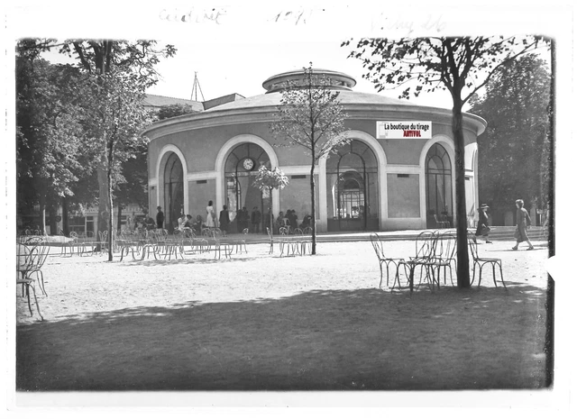 Plate Glass Photo Antique Positive Black & White 5 1/8x7 1/8in Vichy Park From